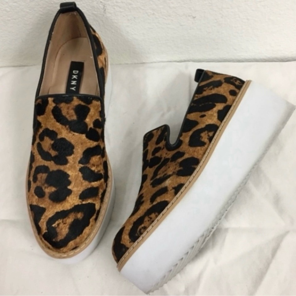 DKNY Women's Bari Cow Hair Cheetah Print Platform Sneakers Size 6.5 Streetwear
